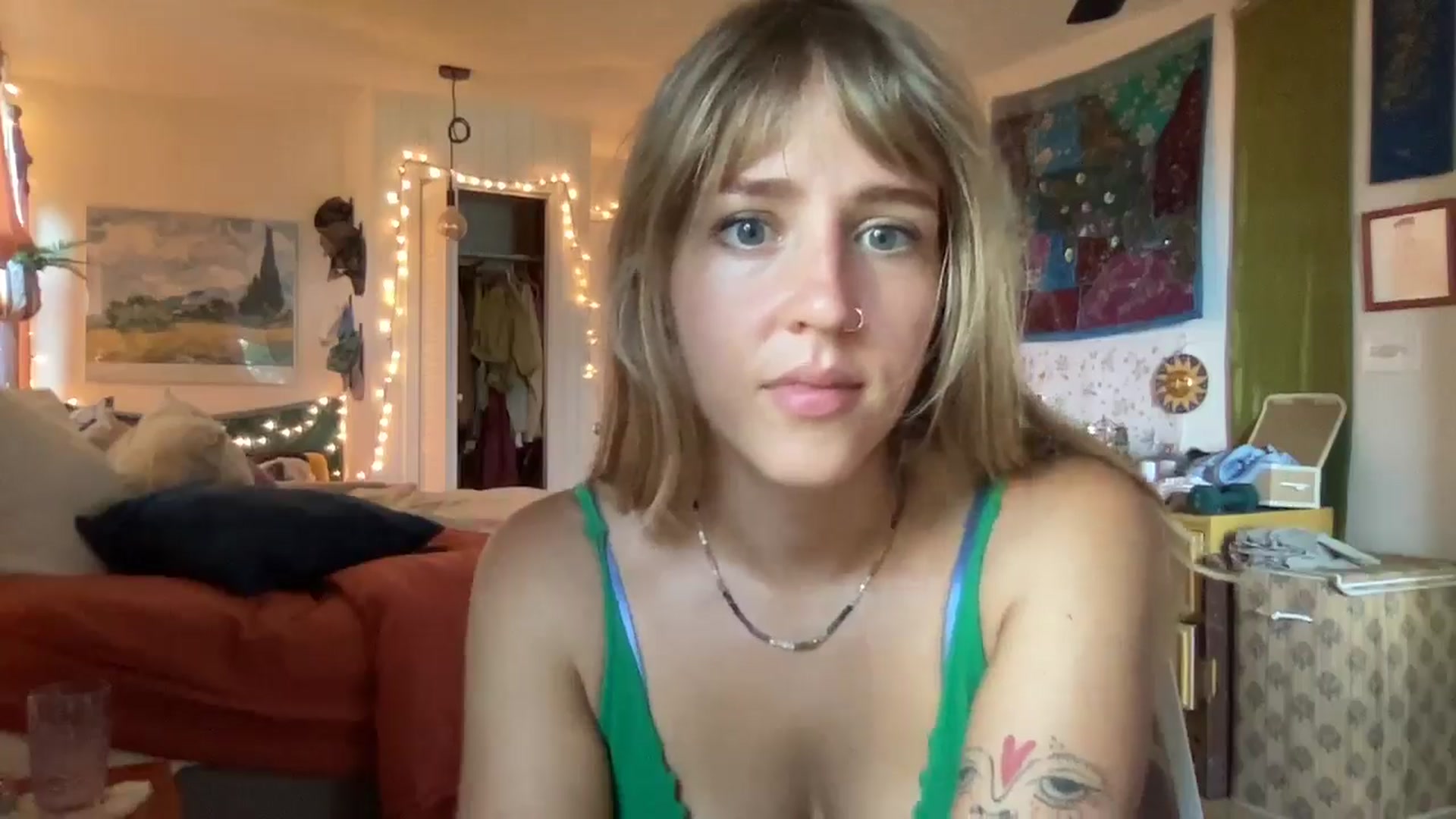 Gallery image thumbnail from PrincessElla_'s myfreecams stream on, 07/18/2024, 19:31 image 6 of 20
