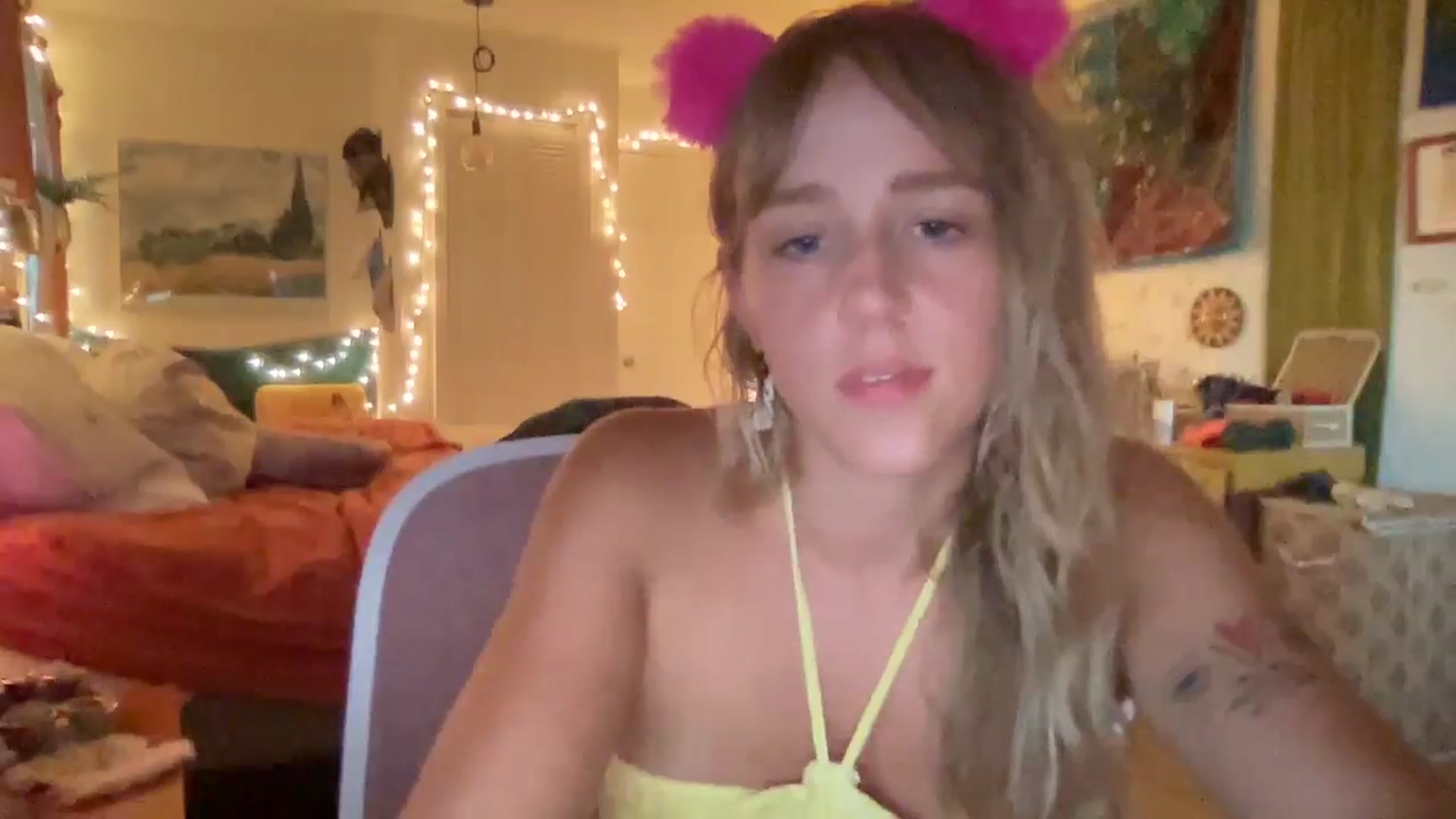Gallery image thumbnail from PrincessElla_'s myfreecams stream on, 07/23/2024, 05:16 image 20 of 20