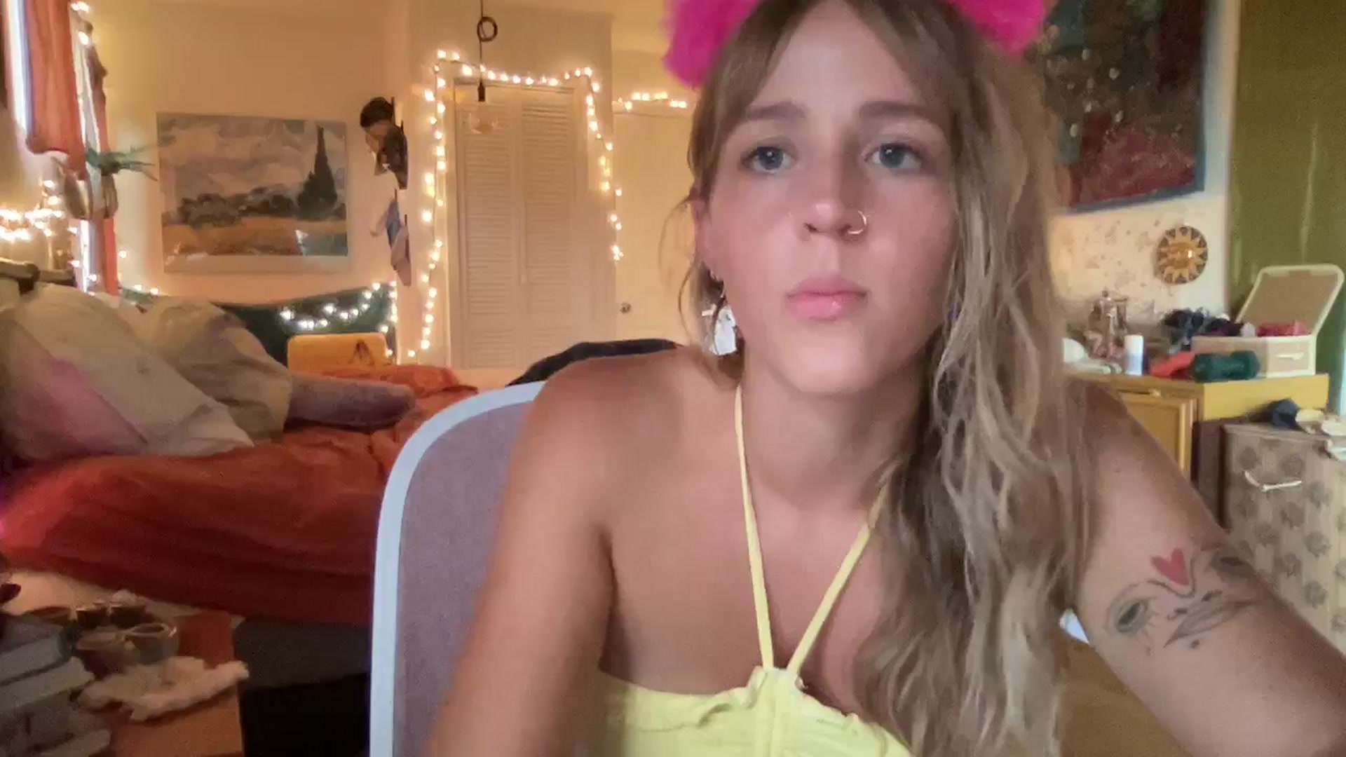 Gallery image thumbnail from PrincessElla_'s myfreecams stream on, 07/23/2024, 05:16 image 16 of 20