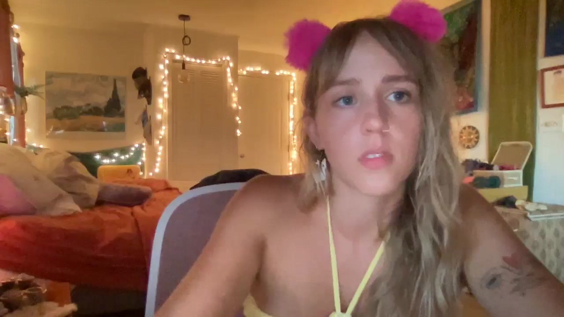 Gallery image thumbnail from PrincessElla_'s myfreecams stream on, 07/23/2024, 05:16 image 19 of 20