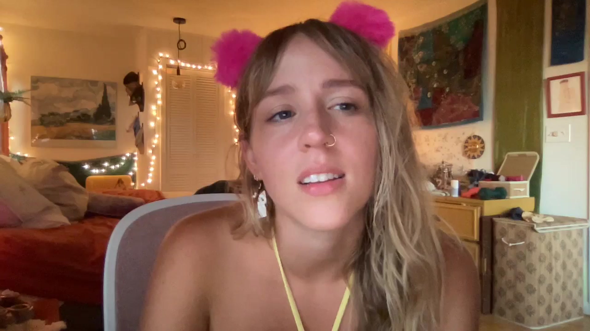 Gallery image thumbnail from PrincessElla_'s myfreecams stream on, 07/23/2024, 05:16 image 17 of 20