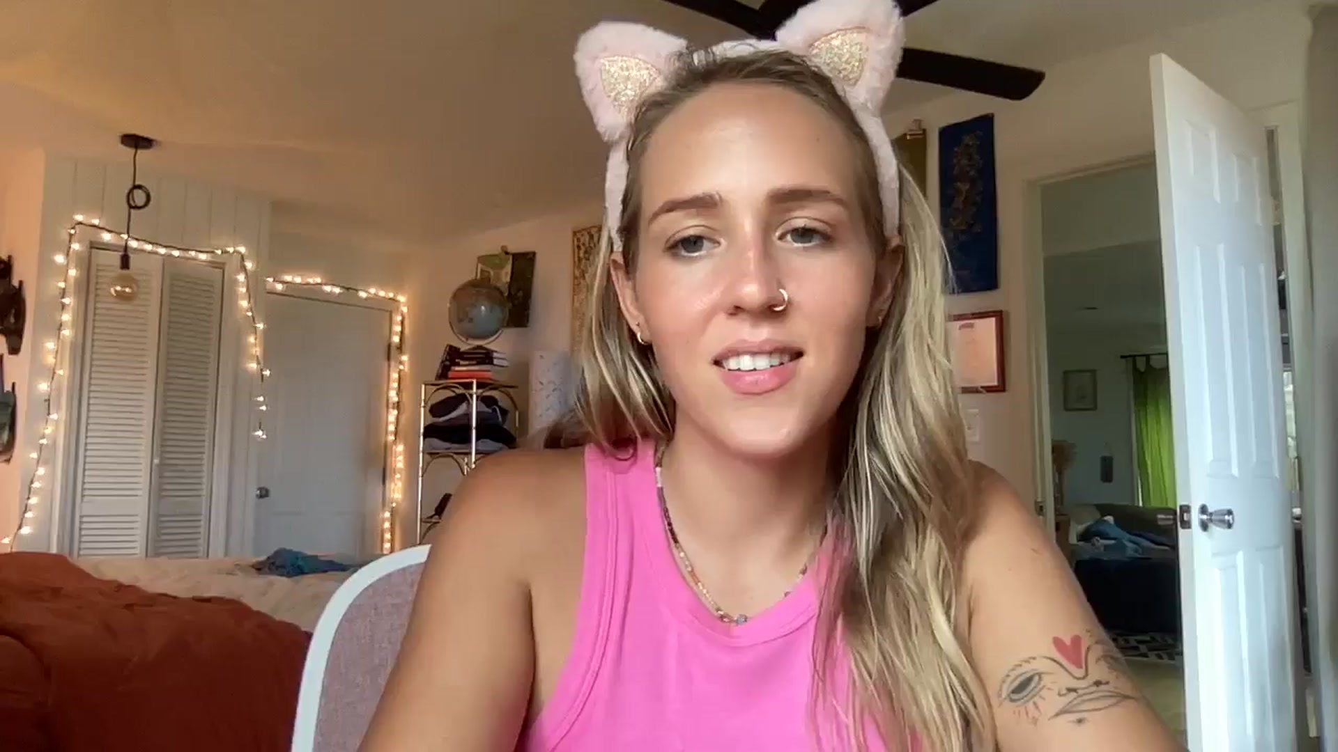 Gallery image thumbnail from PrincessElla_'s myfreecams stream on, 07/27/2024, 21:20 image 1 of 20