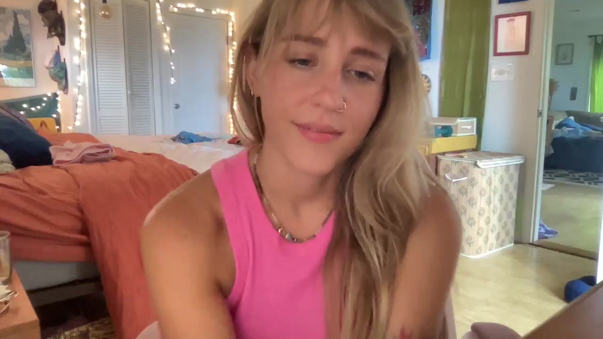 Gallery image thumbnail from PrincessElla_'s myfreecams stream on, 07/27/2024, 22:59 image 8 of 20