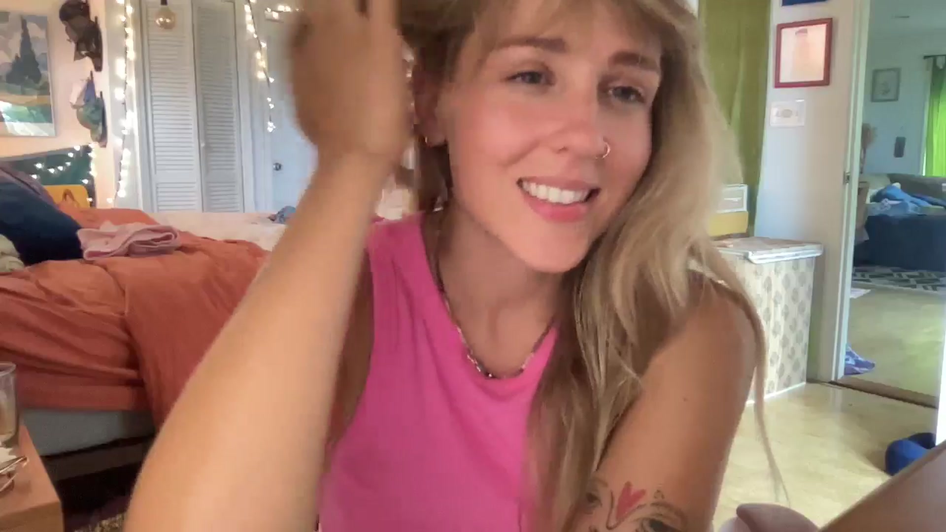 Gallery image thumbnail from PrincessElla_'s myfreecams stream on, 07/27/2024, 22:59 image 6 of 20