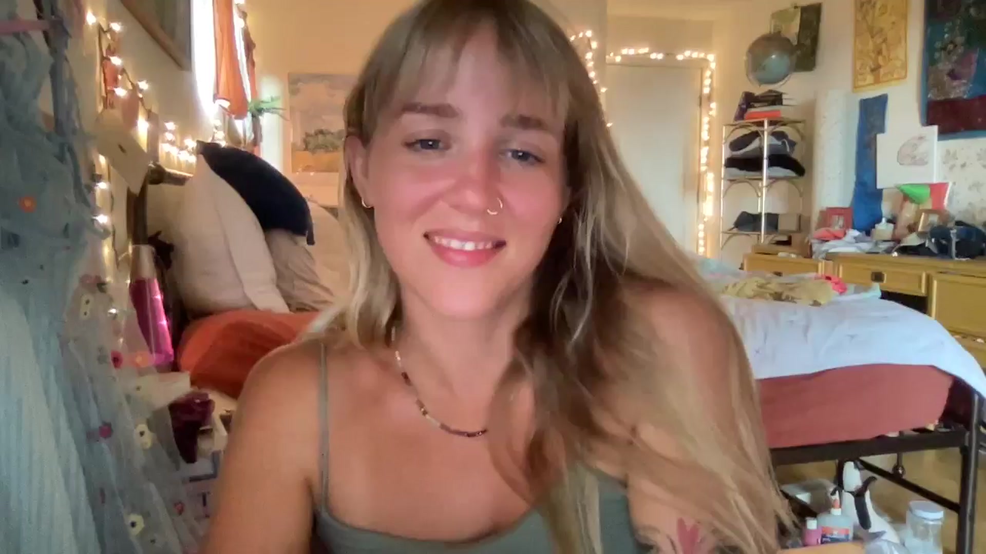 Gallery image thumbnail from PrincessElla_'s myfreecams stream on, 07/30/2024, 04:13 image 6 of 20