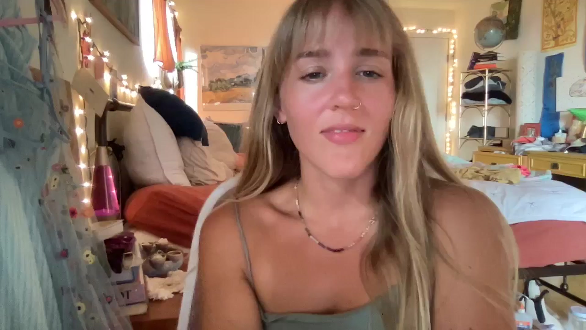 Gallery image thumbnail from PrincessElla_'s myfreecams stream on, 07/30/2024, 04:13 image 1 of 20