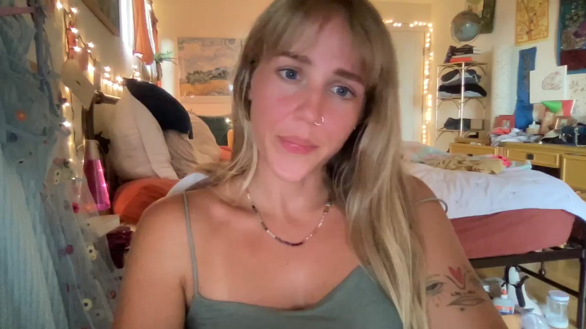 Gallery image thumbnail from PrincessElla_'s myfreecams stream on, 07/30/2024, 04:13 image 13 of 20
