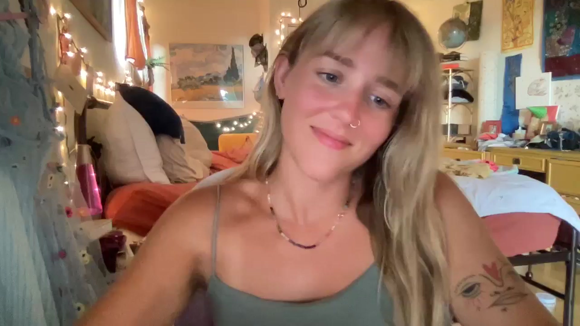 Gallery image thumbnail from PrincessElla_'s myfreecams stream on, 07/30/2024, 04:13 image 8 of 20