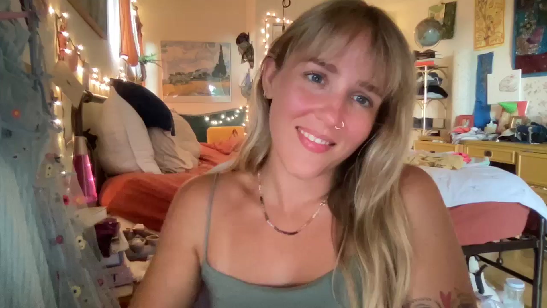 Gallery image thumbnail from PrincessElla_'s myfreecams stream on, 07/30/2024, 04:13 image 9 of 20