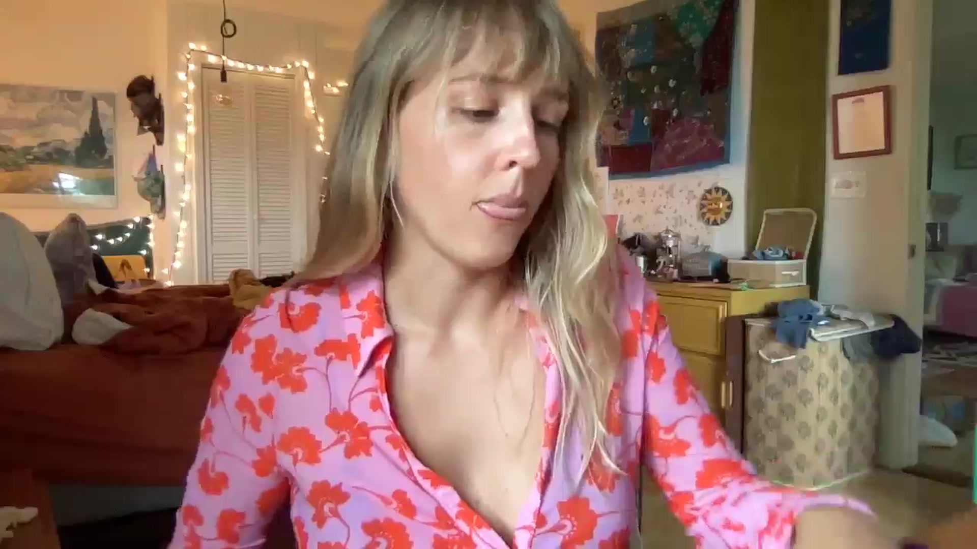 Gallery image thumbnail from PrincessElla_'s myfreecams stream on, 08/07/2024, 01:01 image 16 of 20