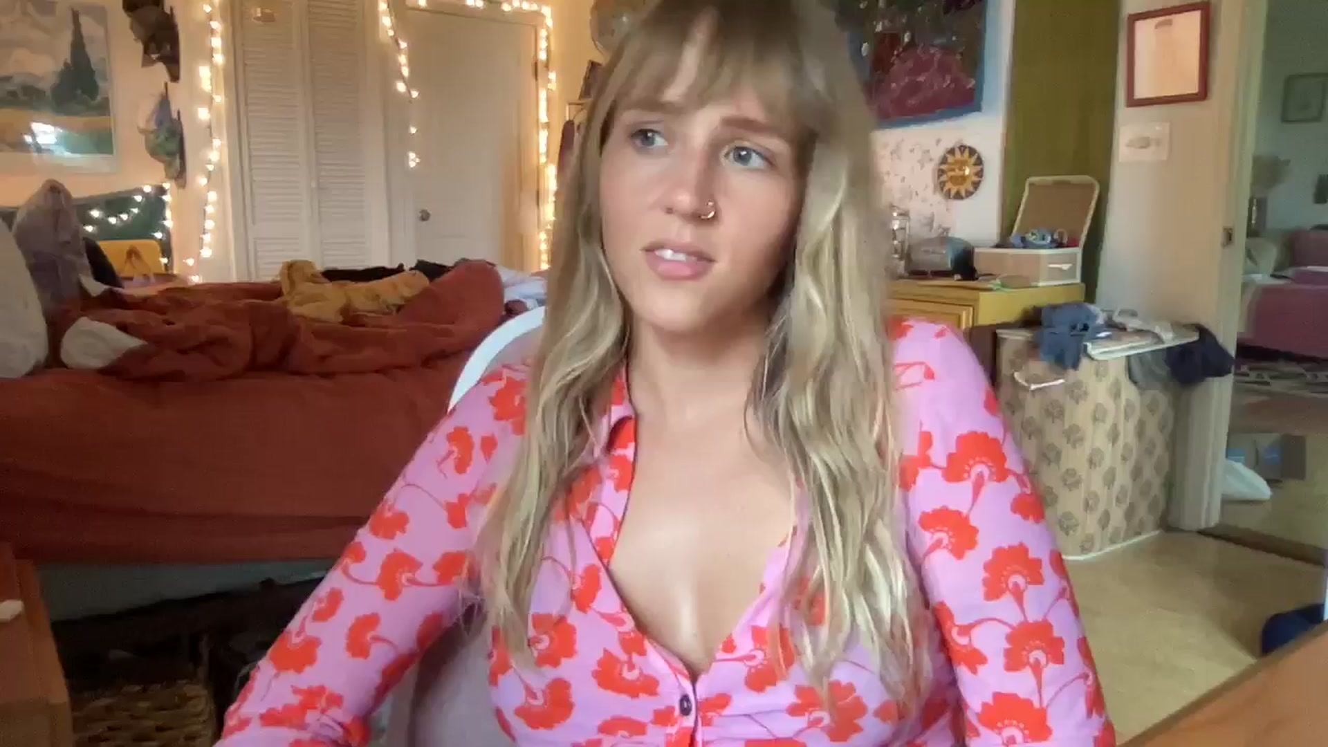 Gallery image thumbnail from PrincessElla_'s myfreecams stream on, 08/07/2024, 01:01 image 1 of 20