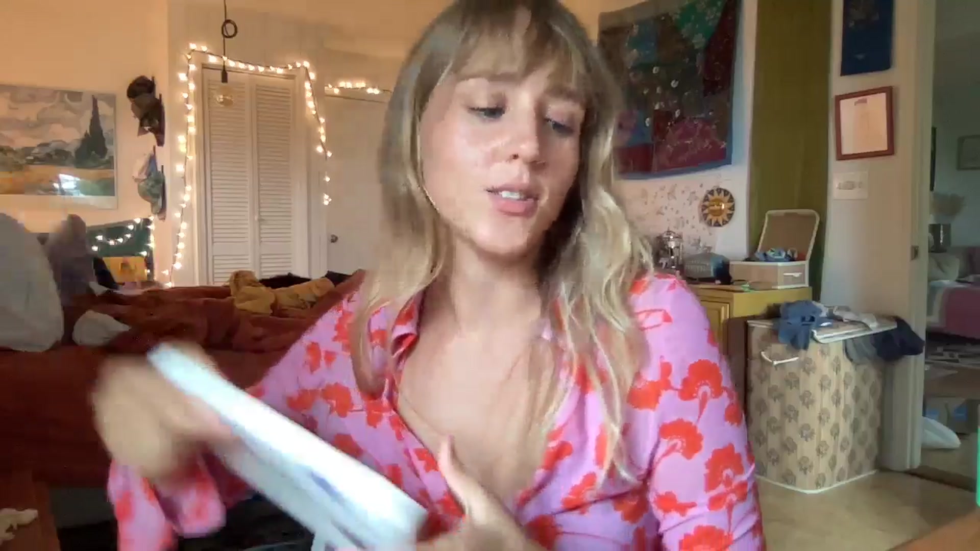 Gallery image thumbnail from PrincessElla_'s myfreecams stream on, 08/07/2024, 01:01 image 18 of 20