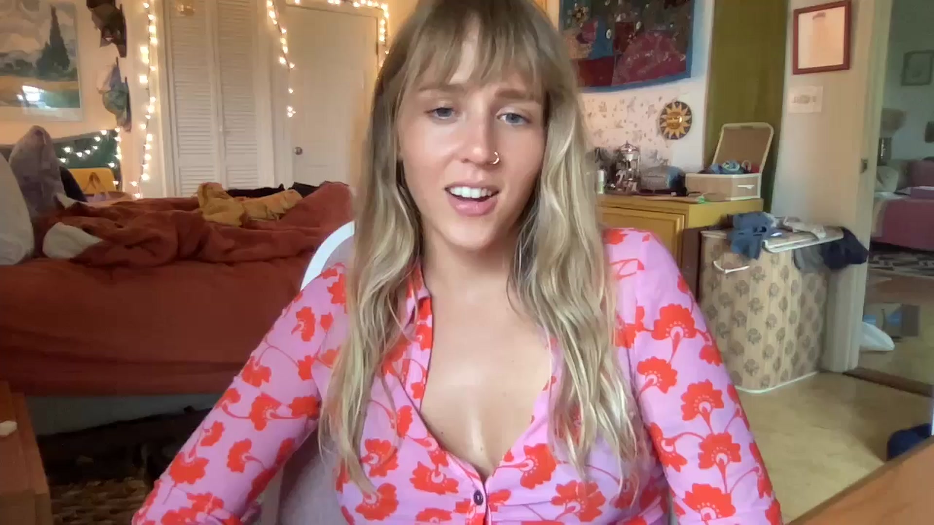 Gallery image thumbnail from PrincessElla_'s myfreecams stream on, 08/07/2024, 01:01 image 2 of 20