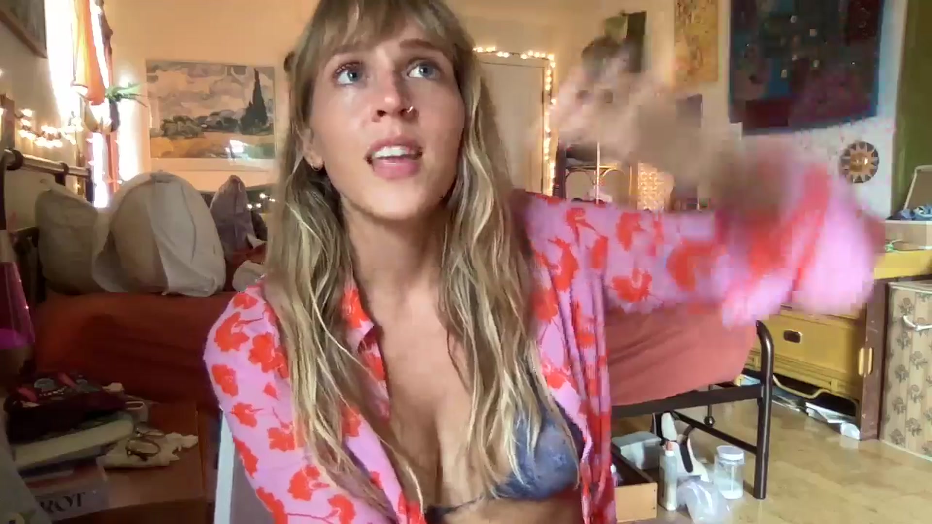 Gallery image thumbnail from PrincessElla_'s myfreecams stream on, 08/07/2024, 02:42 image 13 of 20