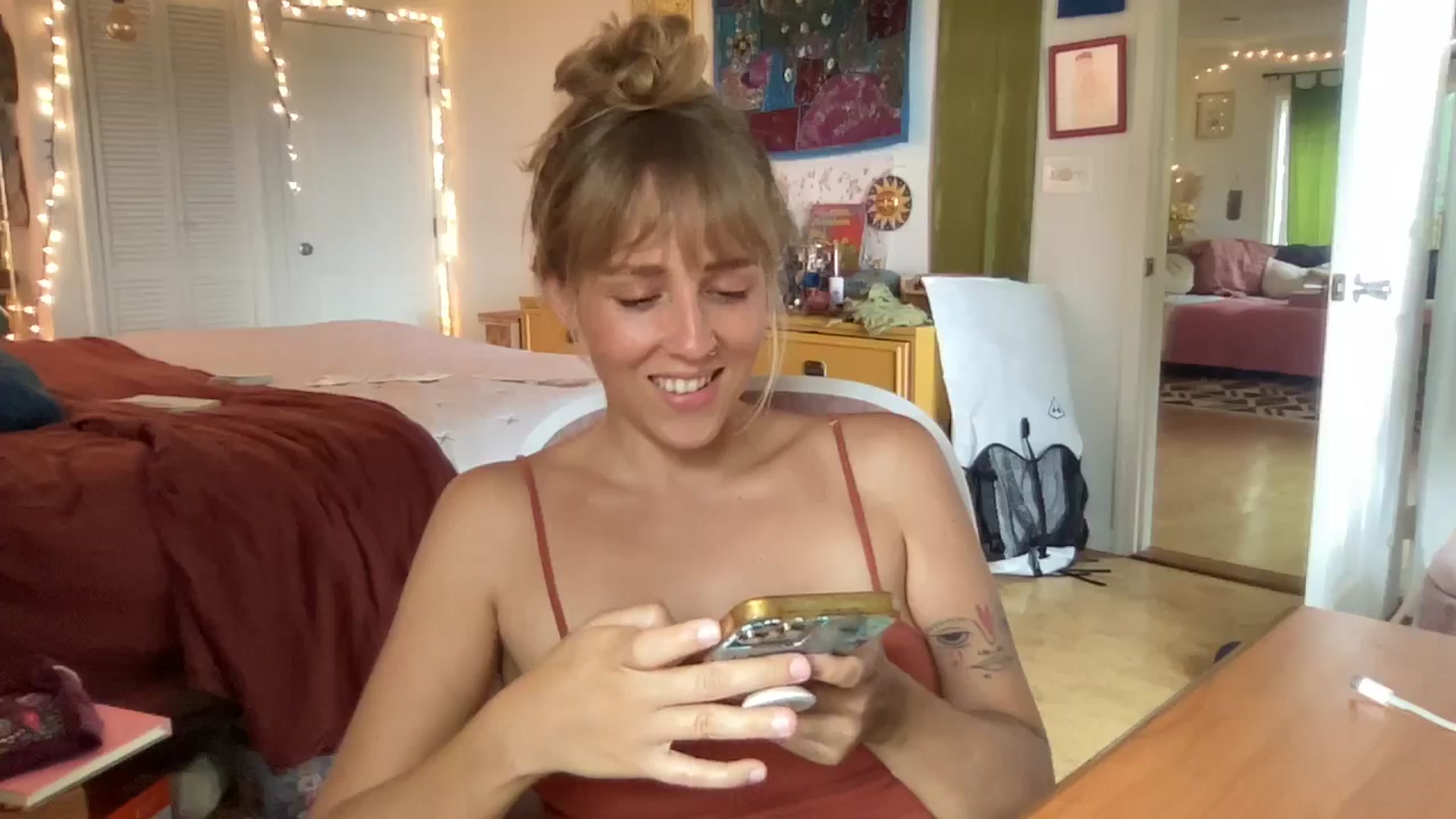 Gallery image thumbnail from PrincessElla_'s myfreecams stream on, 08/14/2024, 24:21 image 20 of 20