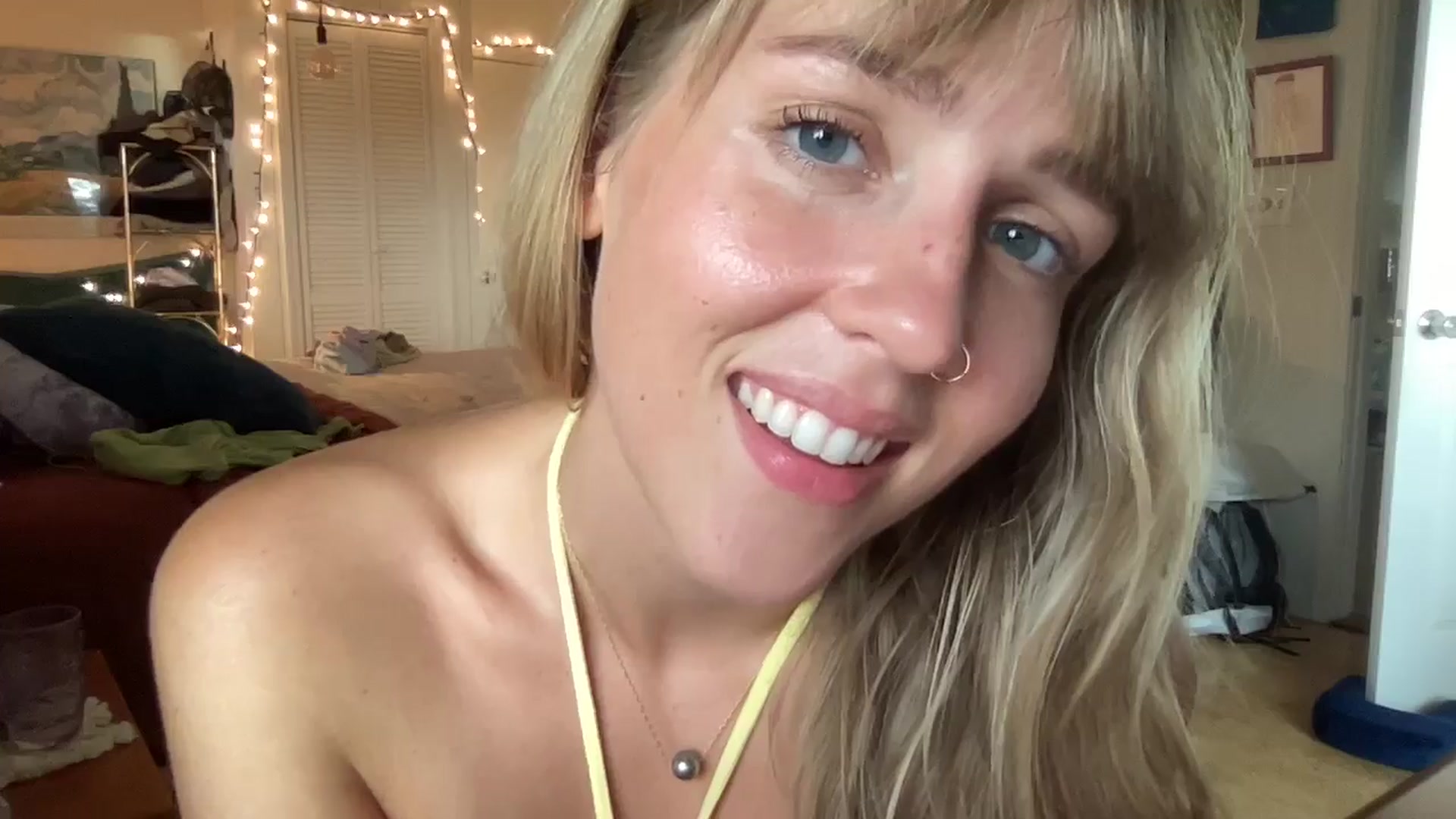 Gallery image thumbnail from PrincessElla_'s myfreecams stream on, 08/15/2024, 04:07 image 9 of 20