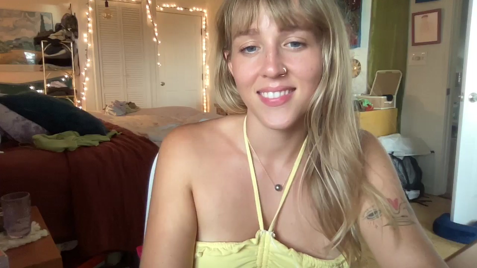Gallery image thumbnail from PrincessElla_'s myfreecams stream on, 08/15/2024, 04:07 image 2 of 20