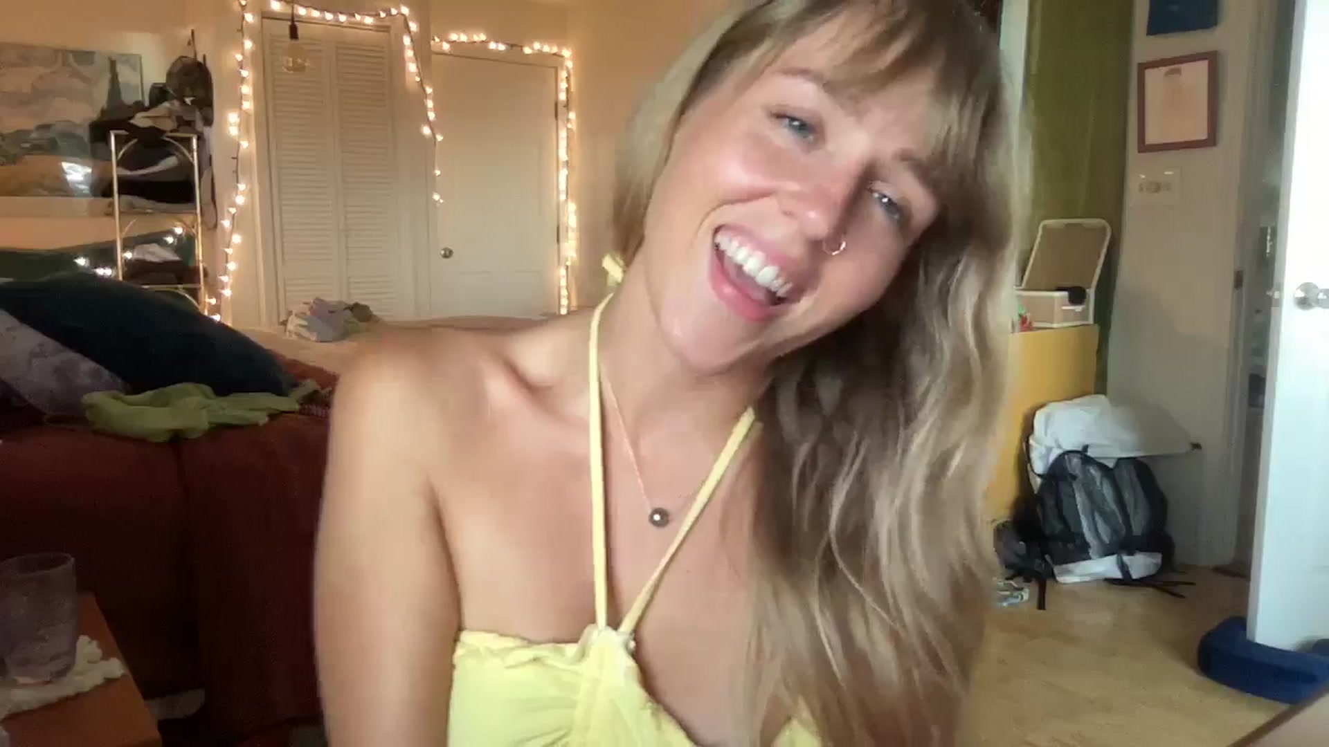 Gallery image thumbnail from PrincessElla_'s myfreecams stream on, 08/15/2024, 04:07 image 11 of 20