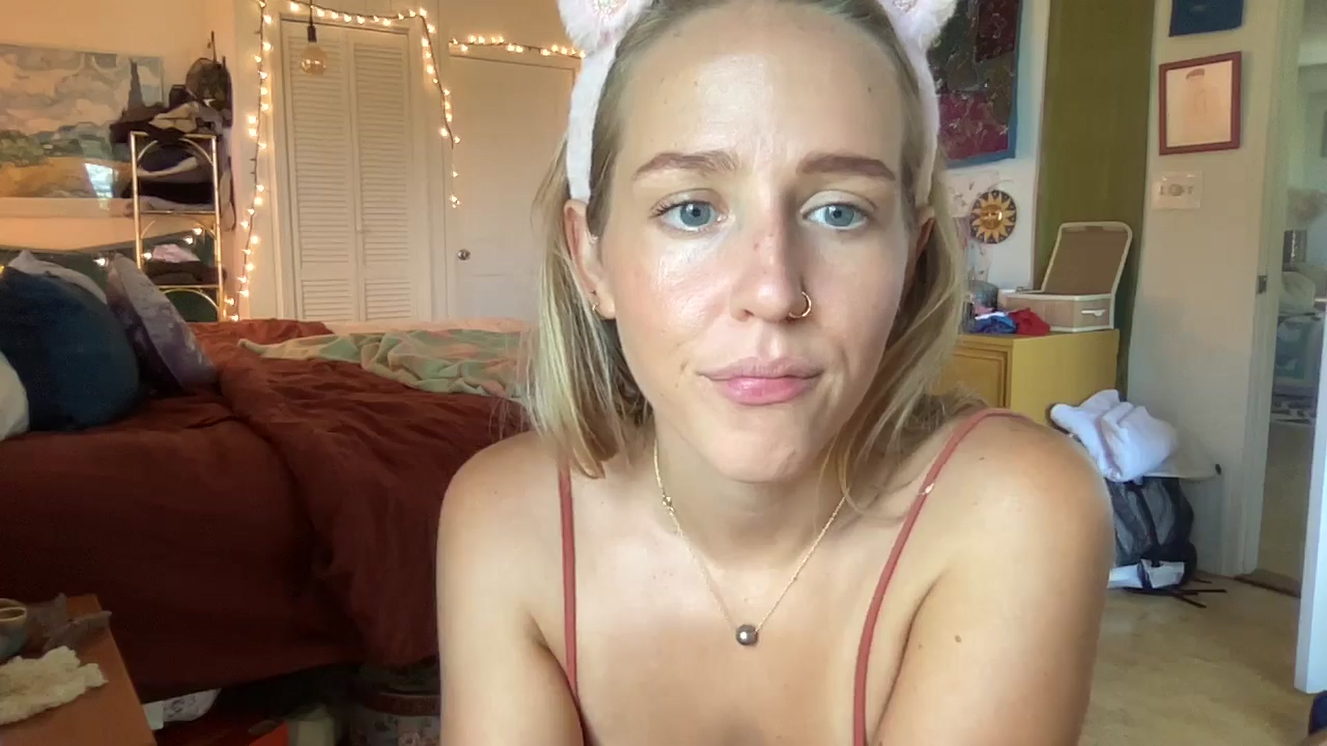 Gallery image thumbnail from PrincessElla_'s myfreecams stream on, 08/15/2024, 22:20 image 15 of 20