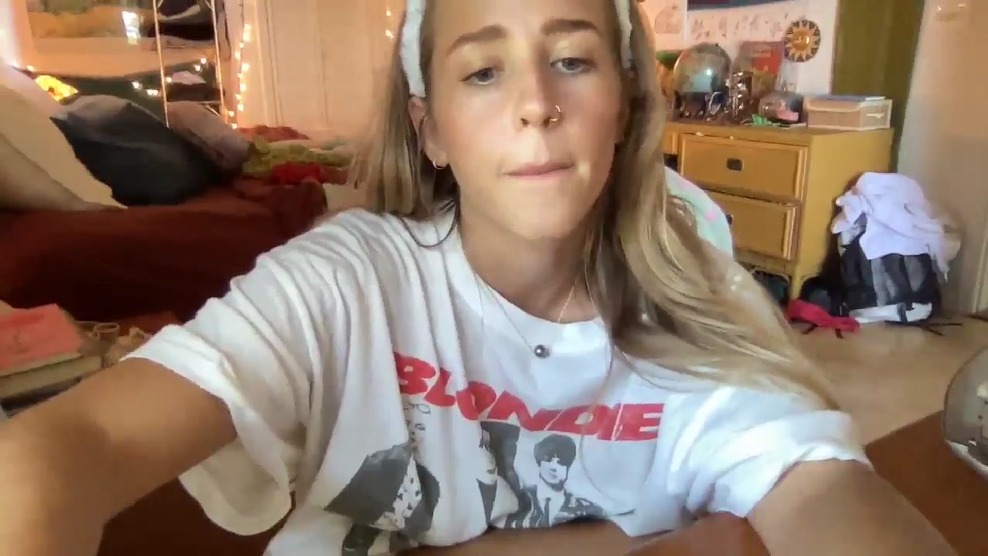 Gallery image thumbnail from PrincessElla_'s myfreecams stream on, 08/16/2024, 22:16 image 5 of 20