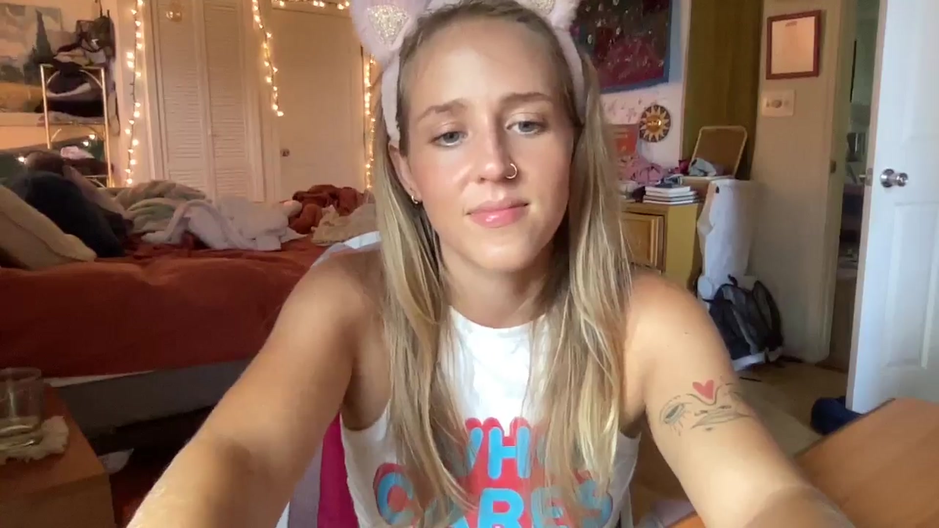 Gallery image thumbnail from PrincessElla_'s myfreecams stream on, 08/20/2024, 23:28 image 5 of 20