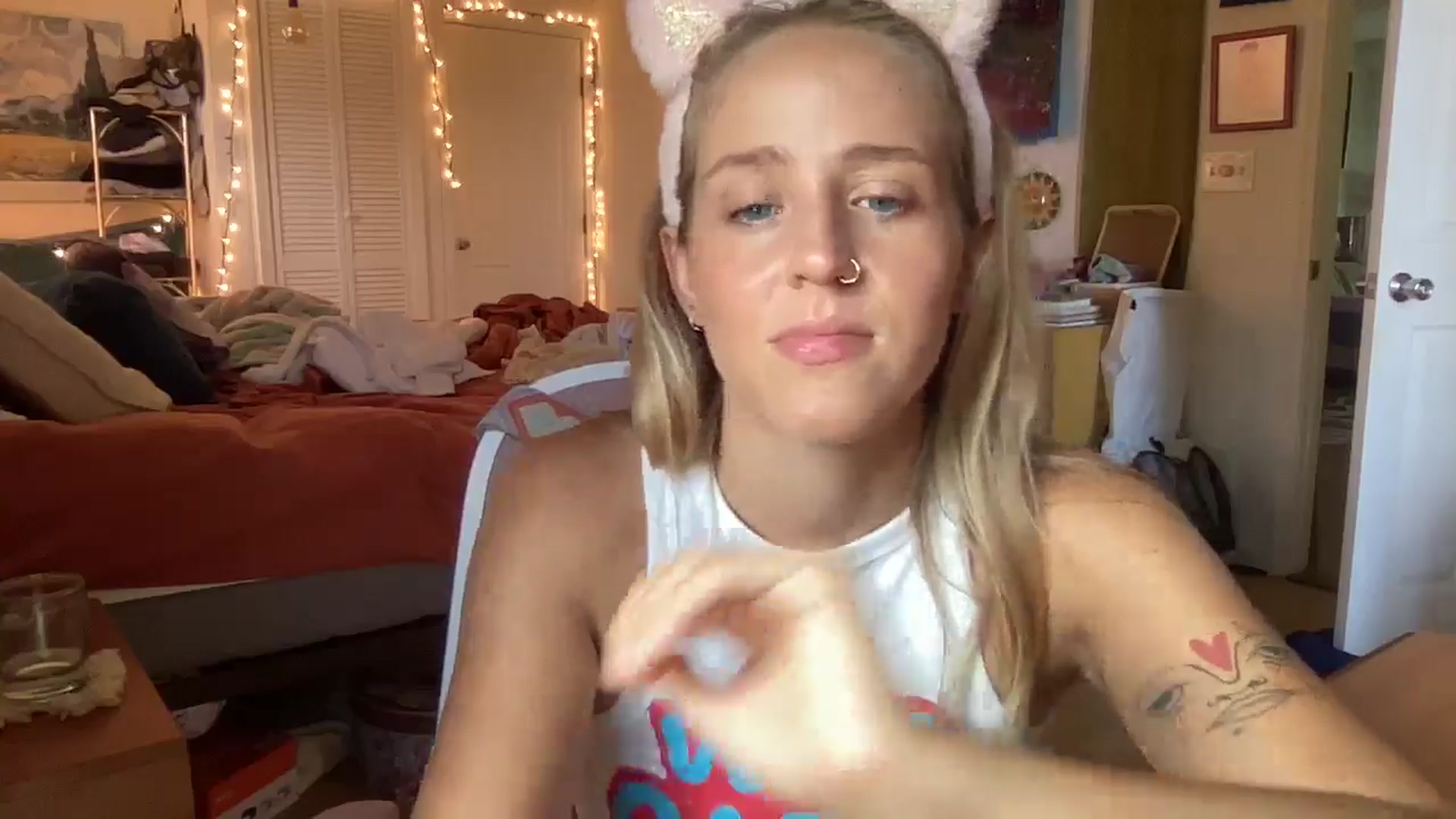 Gallery image thumbnail from PrincessElla_'s myfreecams stream on, 08/20/2024, 23:28 image 3 of 20