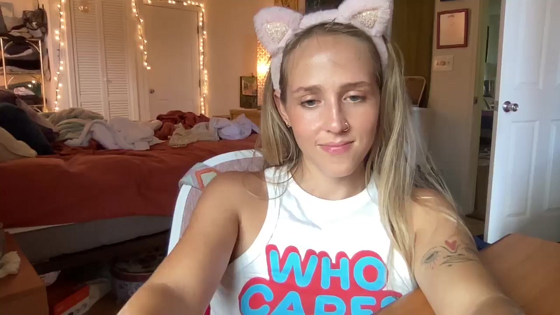 Gallery image thumbnail from PrincessElla_'s myfreecams stream on, 08/20/2024, 23:28 image 8 of 20