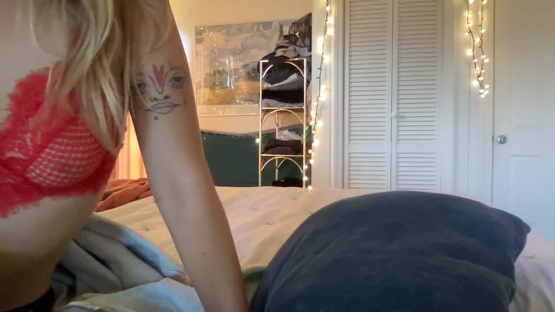 Gallery image thumbnail from PrincessElla_'s myfreecams stream on, 08/22/2024, 22:29 image 20 of 20