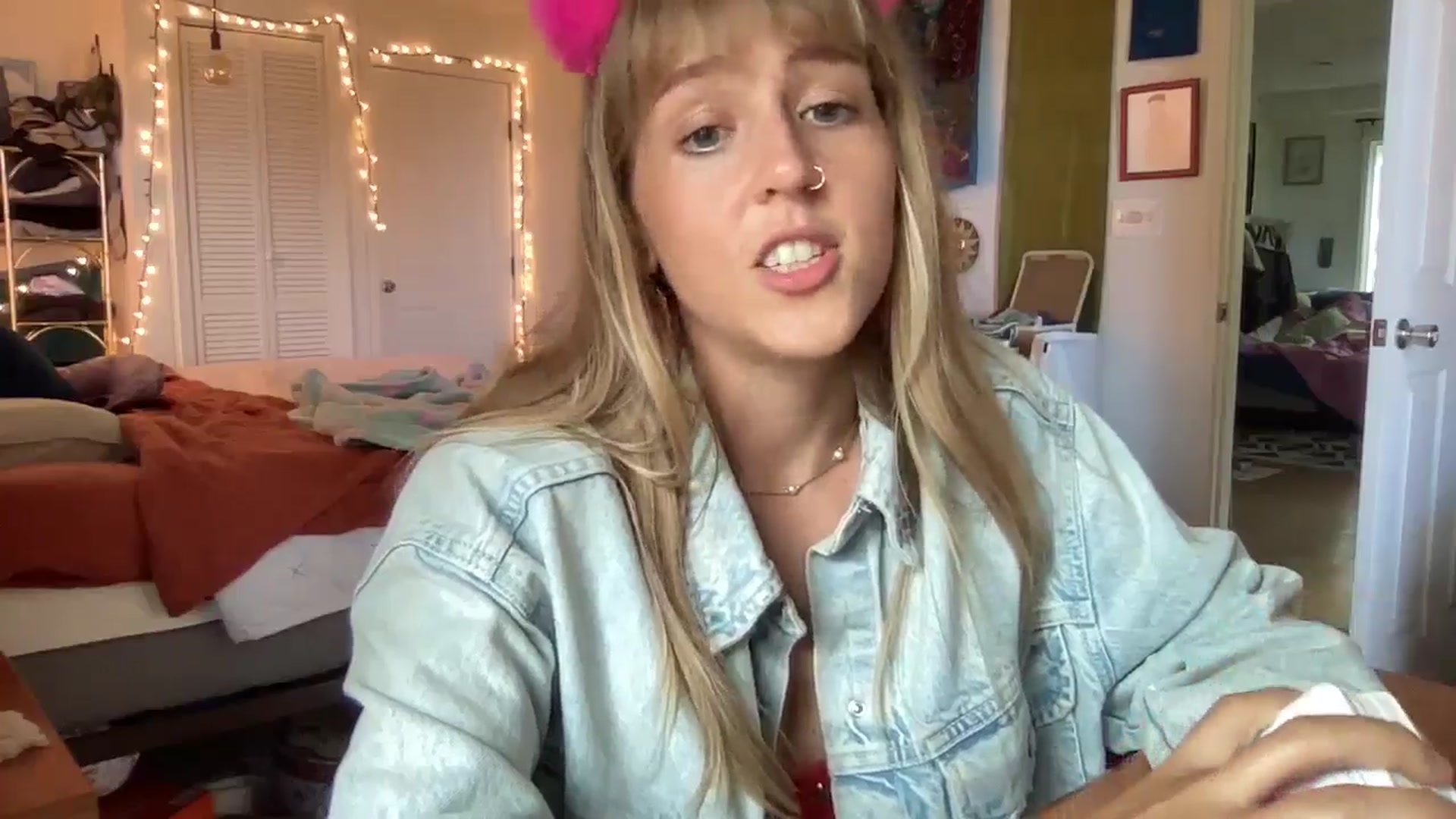 Gallery image thumbnail from PrincessElla_'s myfreecams stream on, 08/22/2024, 22:29 image 14 of 20