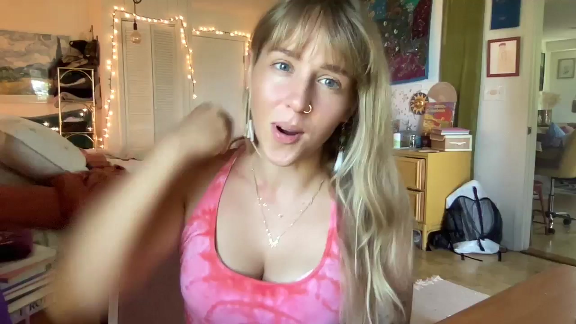 Gallery image thumbnail from PrincessElla_'s myfreecams stream on, 08/28/2024, 21:59 image 1 of 20