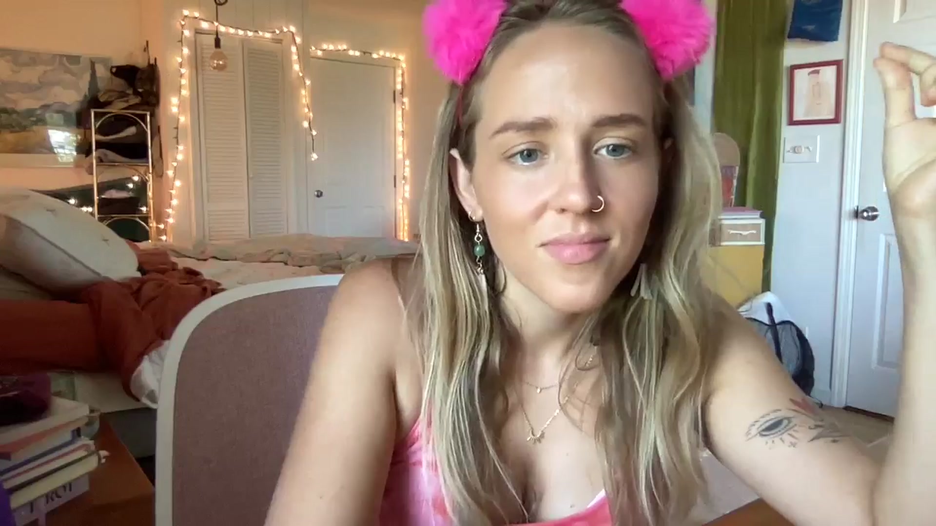 Gallery image thumbnail from PrincessElla_'s myfreecams stream on, 08/28/2024, 21:59 image 9 of 20