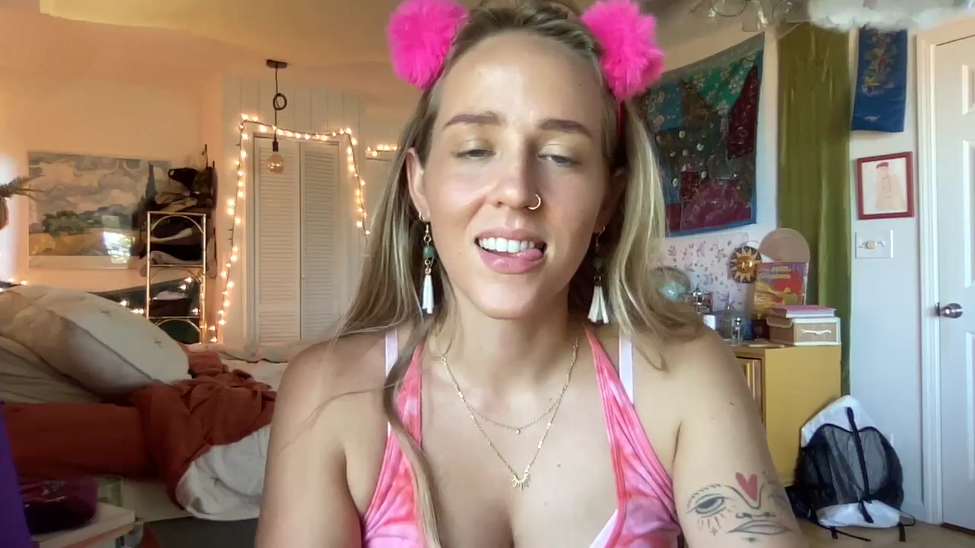 Gallery image thumbnail from PrincessElla_'s myfreecams stream on, 08/28/2024, 21:59 image 17 of 20