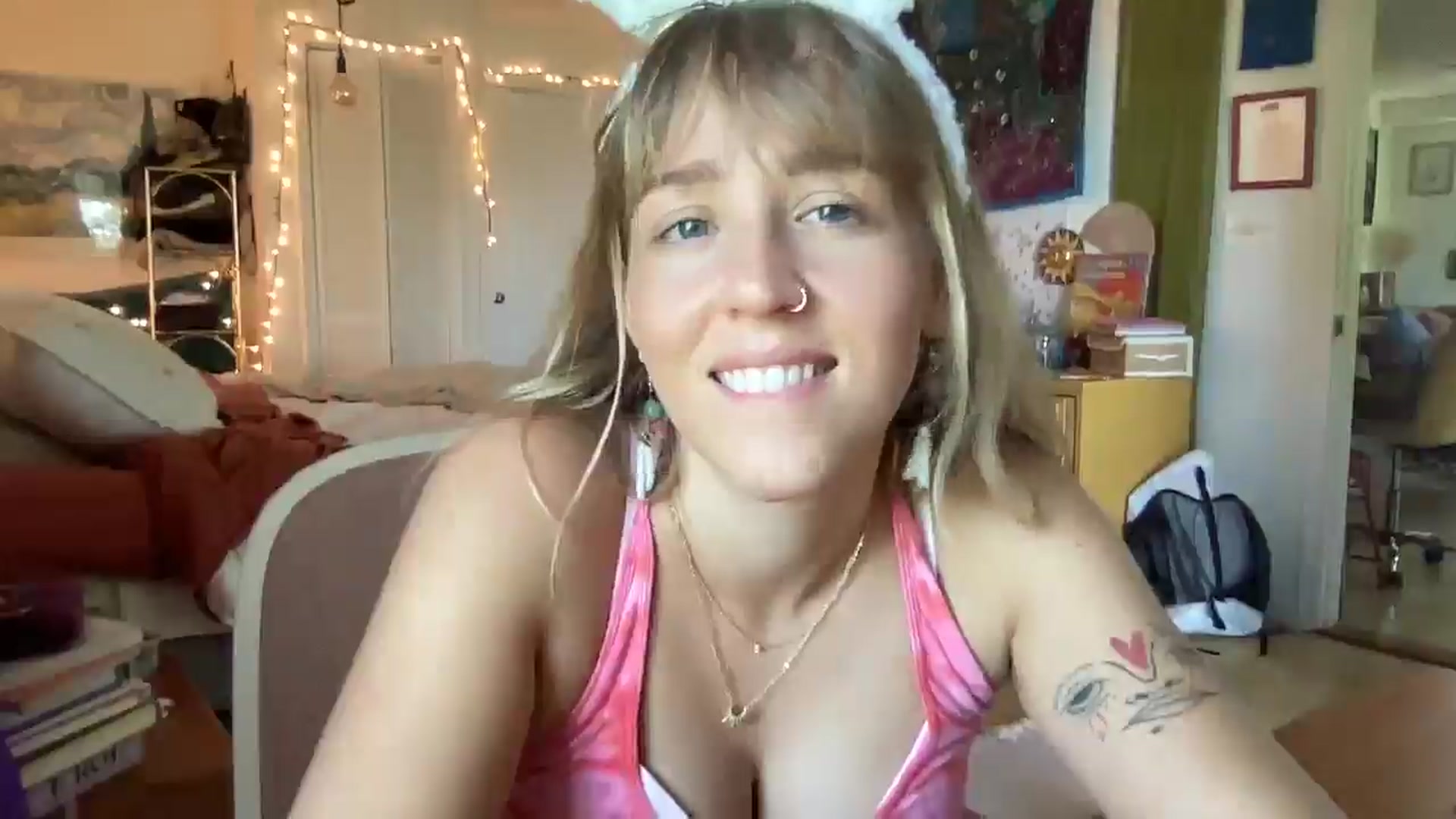Gallery image thumbnail from PrincessElla_'s myfreecams stream on, 08/28/2024, 21:59 image 4 of 20