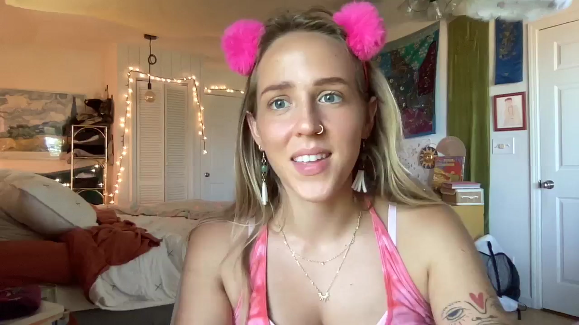 Gallery image thumbnail from PrincessElla_'s myfreecams stream on, 08/28/2024, 23:49 image 1 of 20