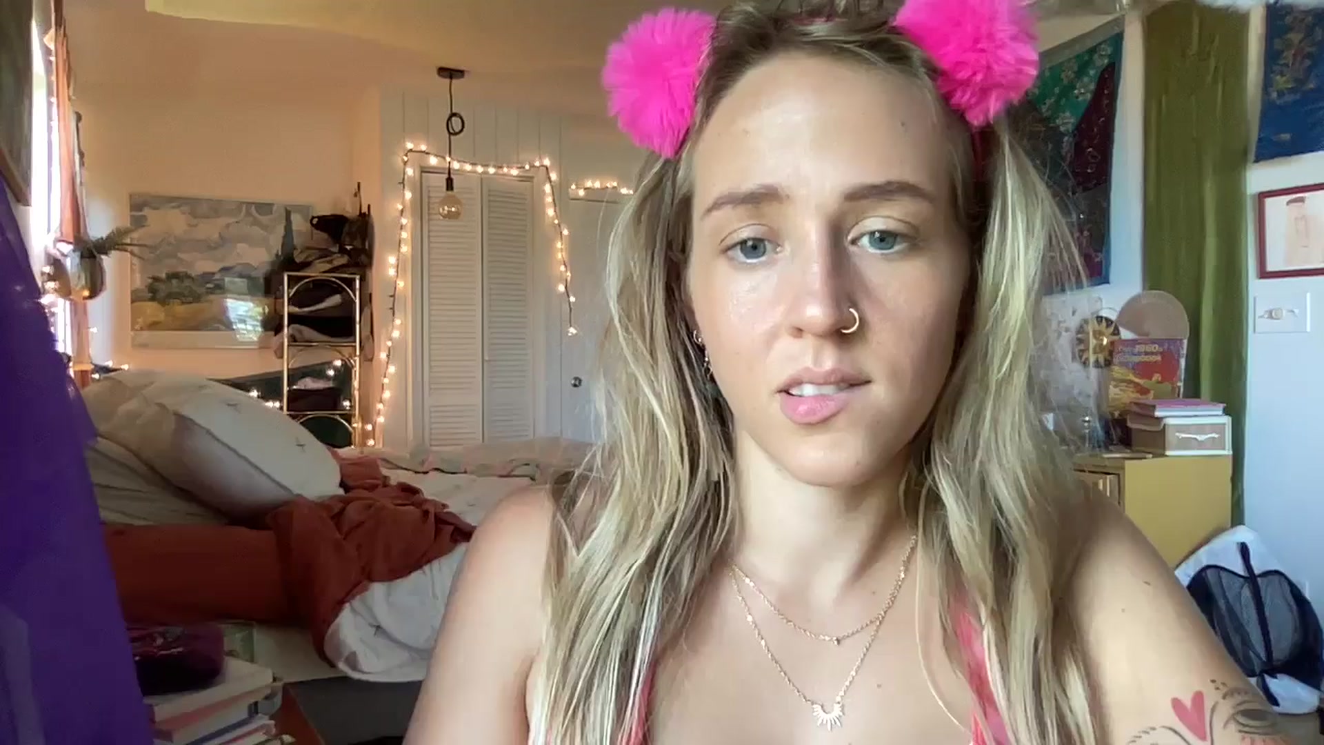 Gallery image thumbnail from PrincessElla_'s myfreecams stream on, 08/28/2024, 23:49 image 4 of 20