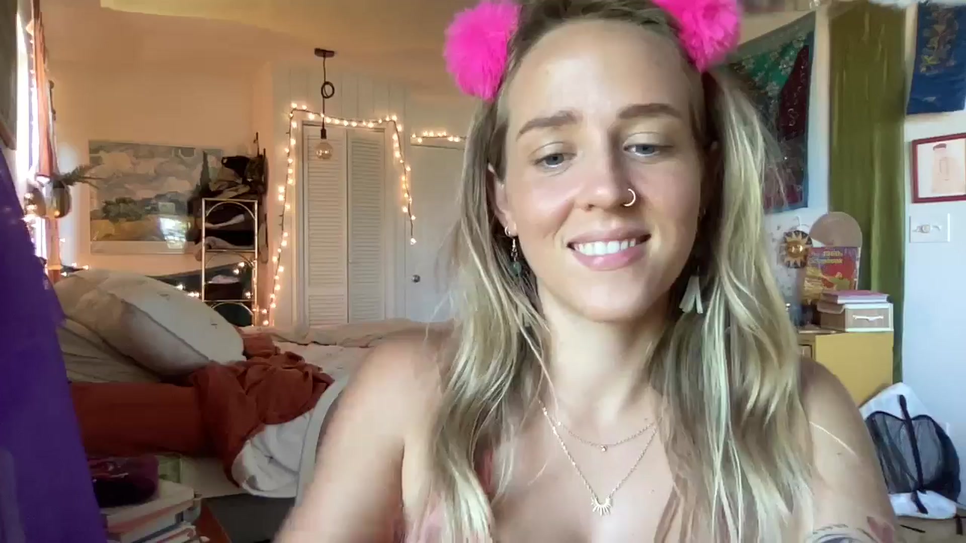 Gallery image thumbnail from PrincessElla_'s myfreecams stream on, 08/28/2024, 23:49 image 3 of 20