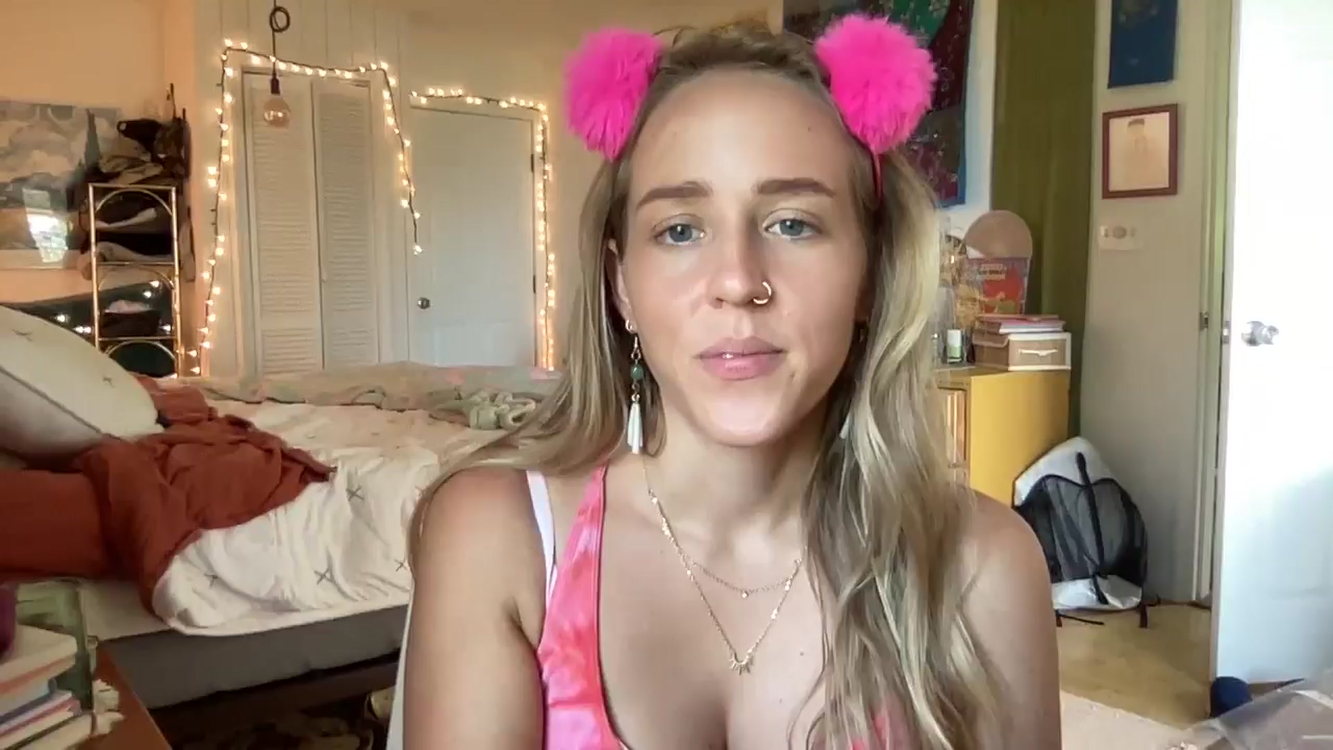 Gallery image thumbnail from PrincessElla_'s myfreecams stream on, 08/29/2024, 24:24 image 1 of 20