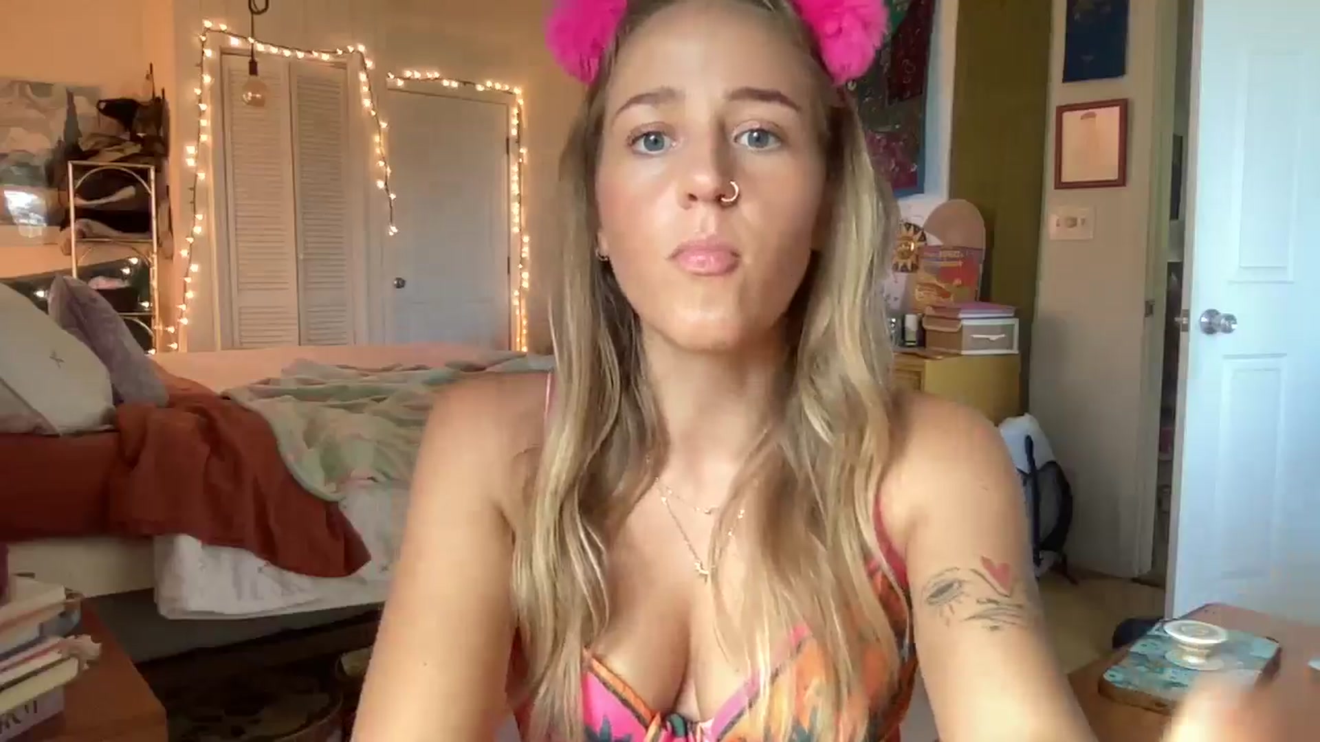 Gallery image thumbnail from PrincessElla_'s myfreecams stream on, 08/29/2024, 22:26 image 20 of 20