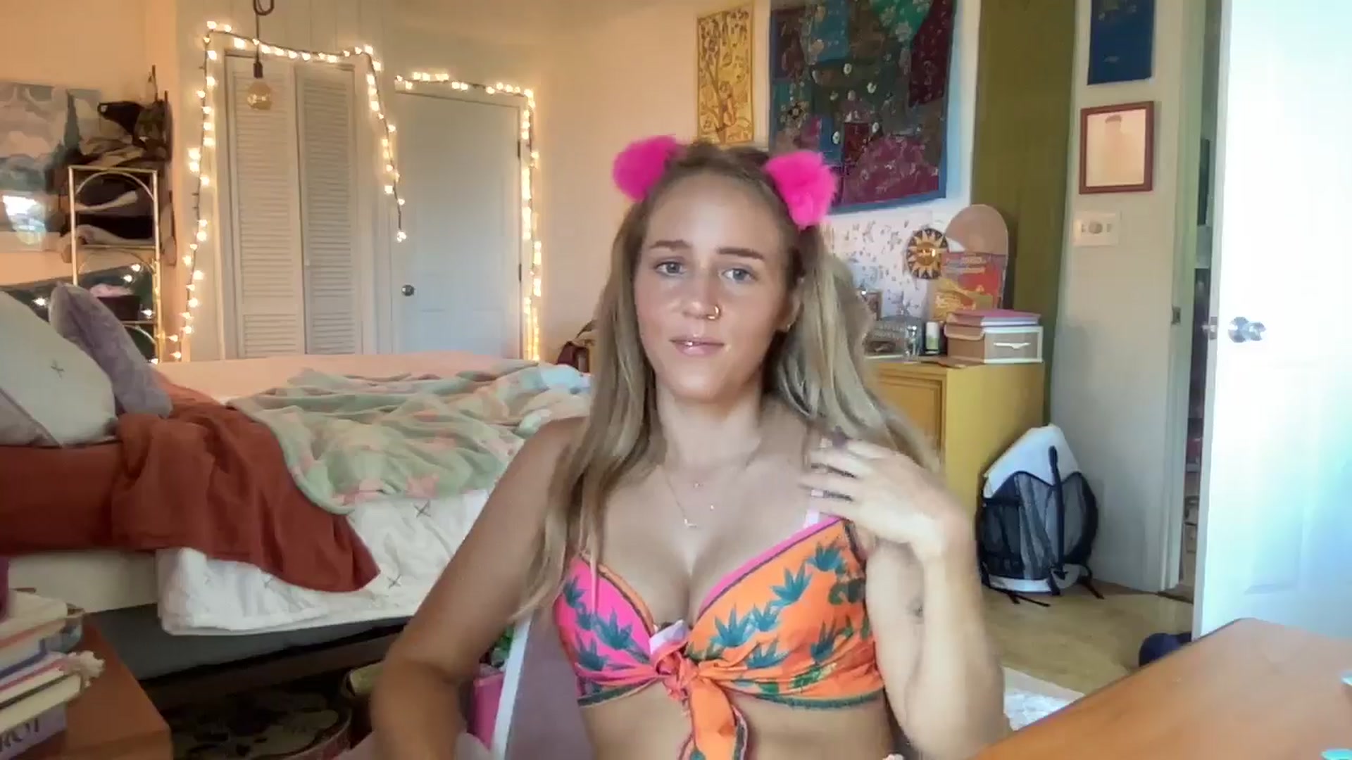 Gallery image thumbnail from PrincessElla_'s myfreecams stream on, 08/29/2024, 22:26 image 13 of 20