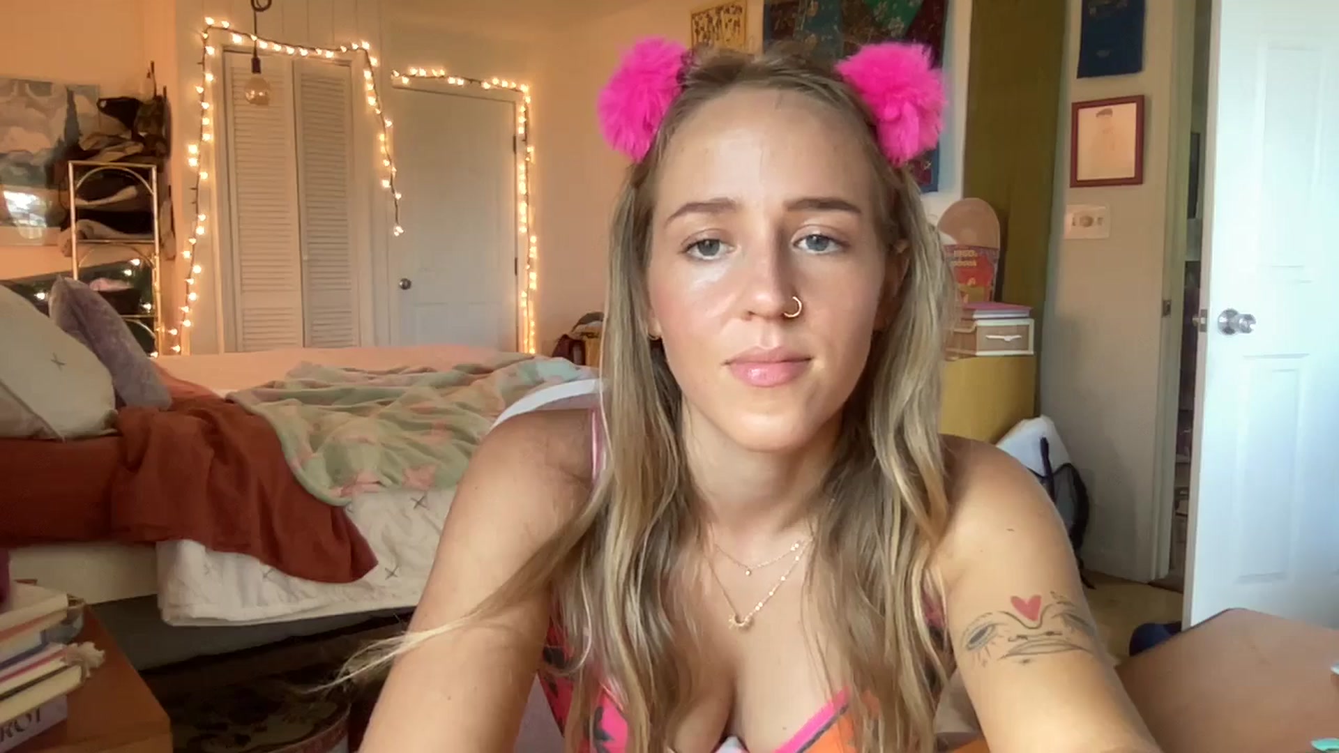 Gallery image thumbnail from PrincessElla_'s myfreecams stream on, 08/29/2024, 22:26 image 12 of 20