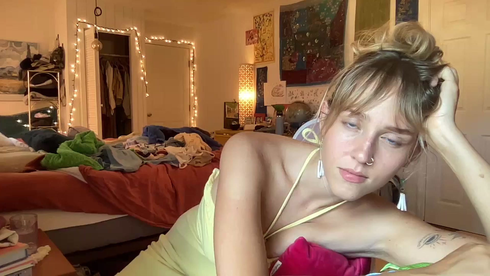 Gallery image thumbnail from PrincessElla_'s myfreecams stream on, 09/07/2024, 24:44 image 8 of 20