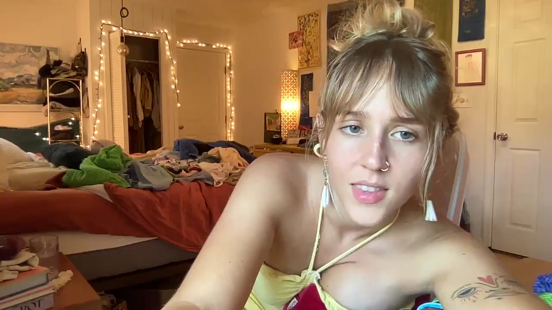 Gallery image thumbnail from PrincessElla_'s myfreecams stream on, 09/07/2024, 24:44 image 12 of 20
