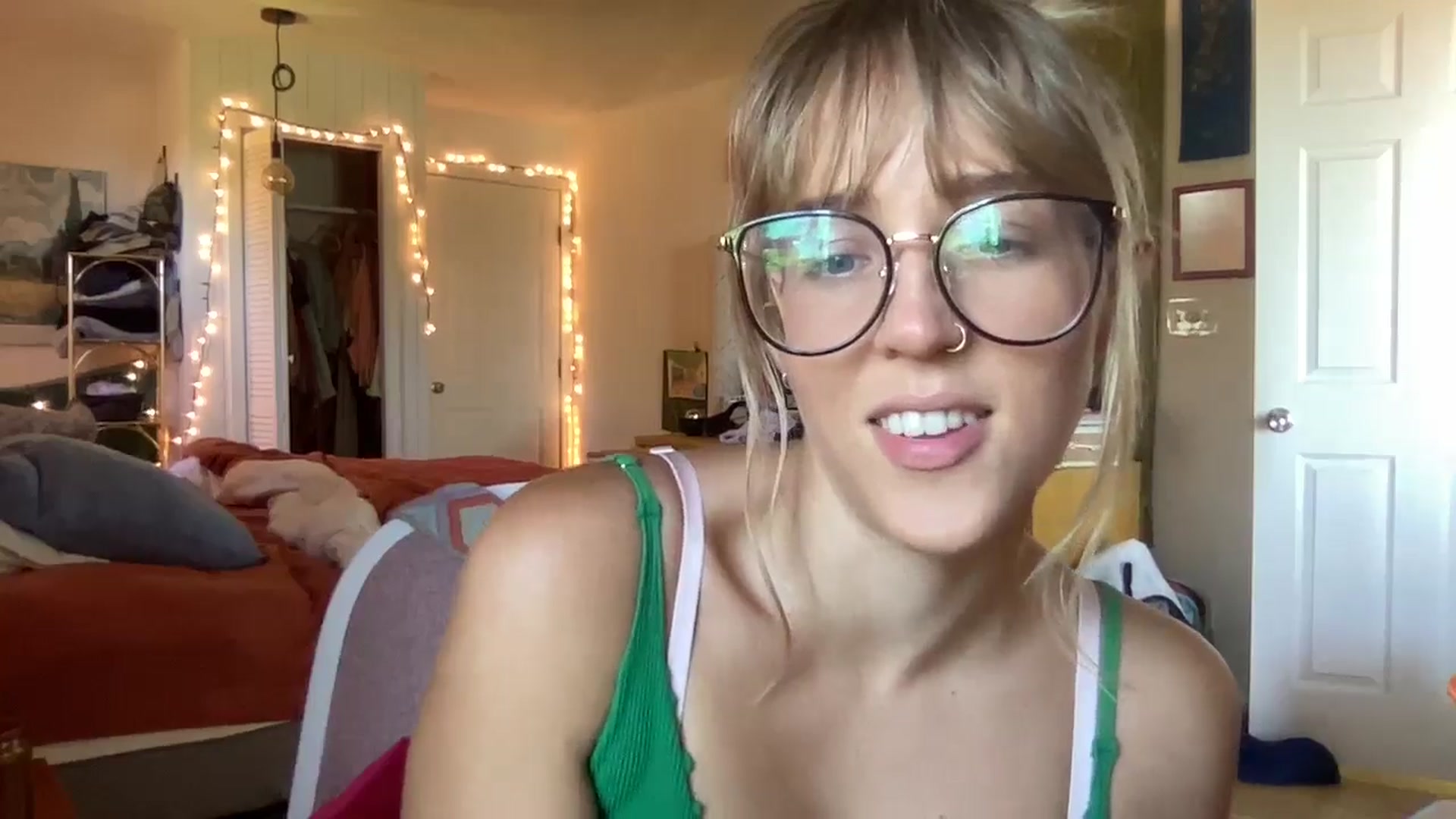 Gallery image thumbnail from PrincessElla_'s myfreecams stream on, 09/10/2024, 21:23 image 10 of 20
