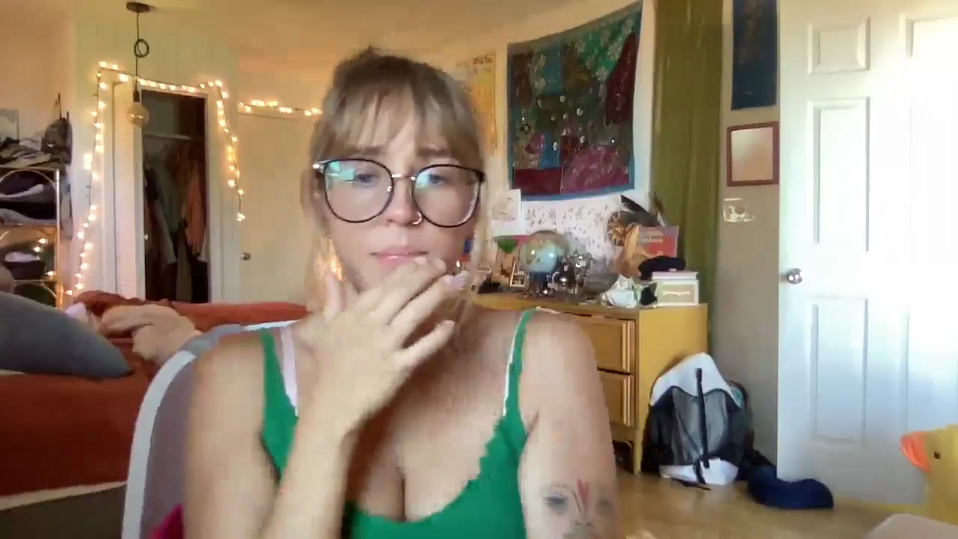 Gallery image thumbnail from PrincessElla_'s myfreecams stream on, 09/10/2024, 21:23 image 17 of 20