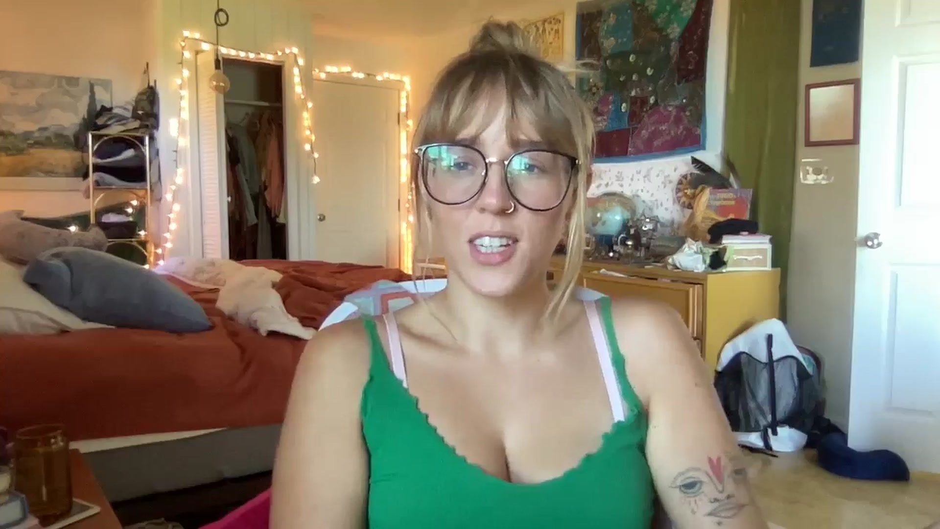 Gallery image thumbnail from PrincessElla_'s myfreecams stream on, 09/10/2024, 21:23 image 4 of 20