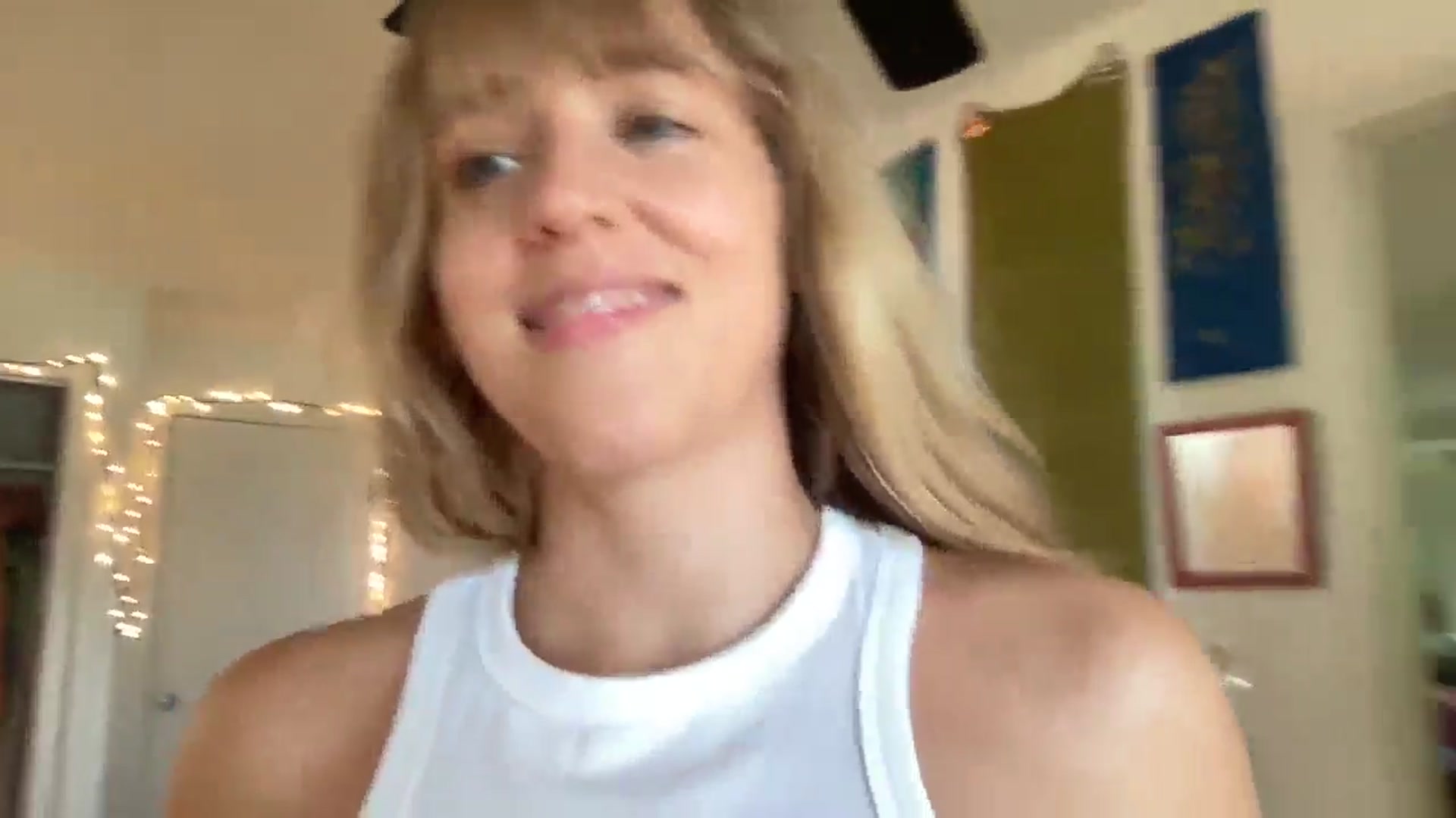 Gallery image thumbnail from PrincessElla_'s myfreecams stream on, 09/12/2024, 23:14 image 9 of 20