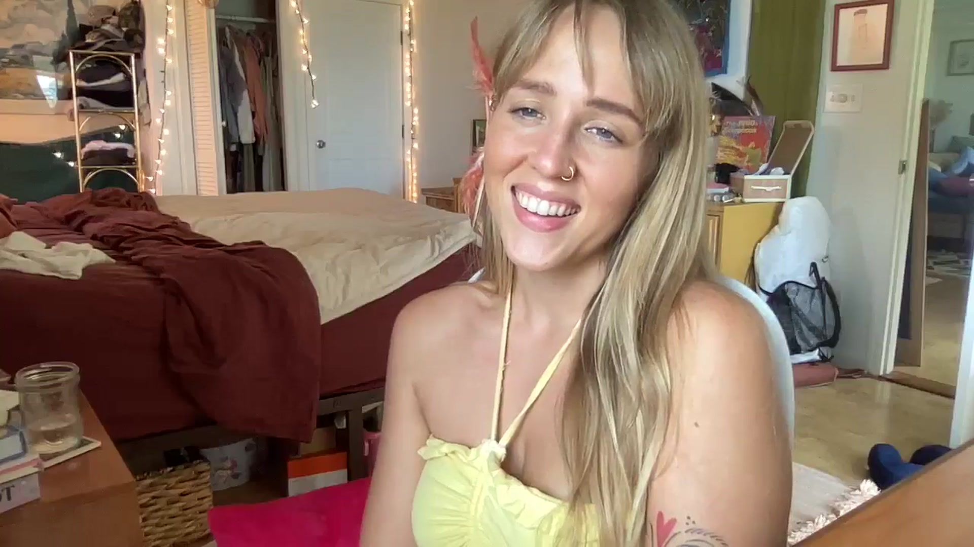 Gallery image thumbnail from PrincessElla_'s myfreecams stream on, 09/14/2024, 22:59 image 12 of 20
