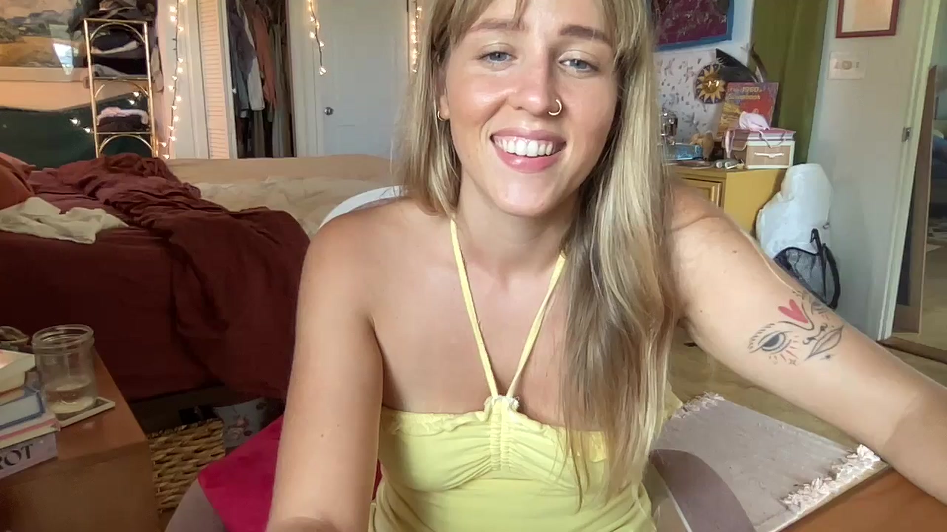 Gallery image thumbnail from PrincessElla_'s myfreecams stream on, 09/14/2024, 22:59 image 3 of 20