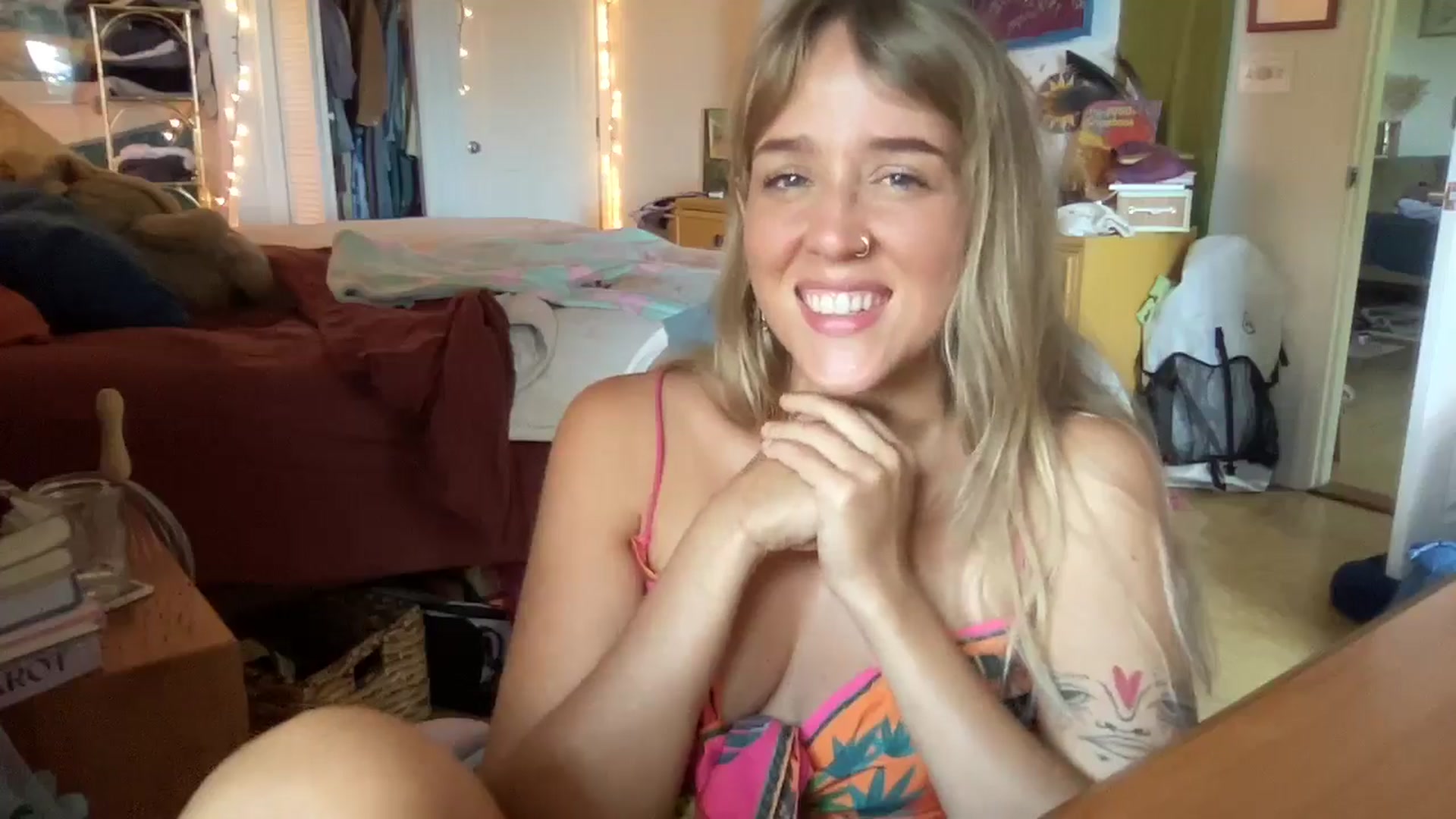 Gallery image thumbnail from PrincessElla_'s myfreecams stream on, 09/25/2024, 19:32 image 12 of 20