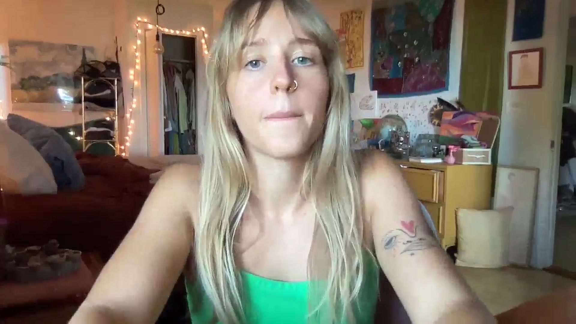 Gallery image thumbnail from PrincessElla_'s myfreecams stream on, 10/13/2024, 18:49 image 7 of 20